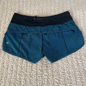 RARE!!! Lululemon Blue Spotted Speed Up Shorts 2.5” Womens Size 4
